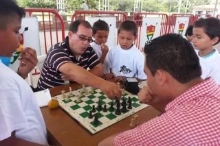 Más de 60 menores participaron en 1° Festival de Ajedrez al Parque en Yopal, Casanare